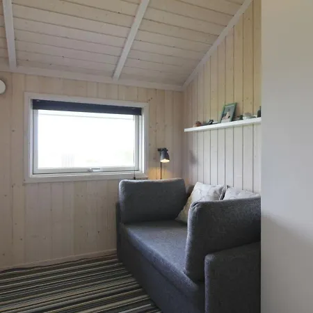 Nyaraló Kiran - 300m From The Sea In Nw Jutland By Interhome *