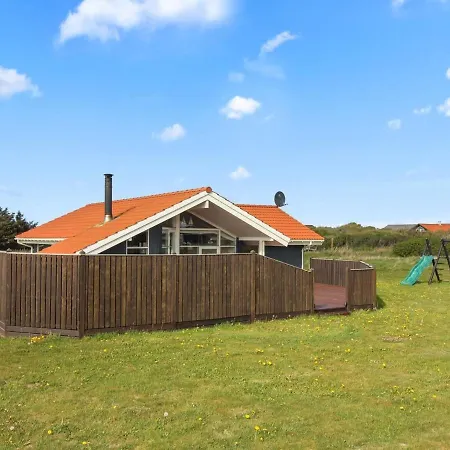 Nyaraló Kiran - 300m From The Sea In Nw Jutland By Interhome *