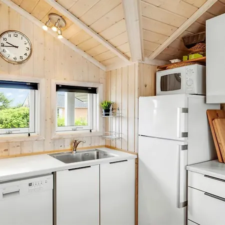 Kiran - 200m From The Sea By Interhome
